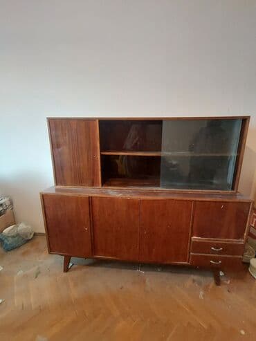 İşlənmiş, Qarderob, paltar dolabı, Rumıniya