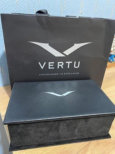 Vertu rəng - Qara, Düyməli — 2