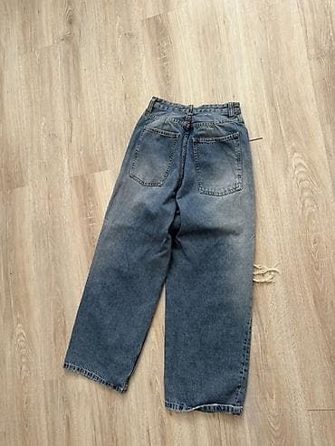 push up helanke: - Məhsul: Cins şalvar Berska - Rəng: Orta mavi, yuyulmuş effektli - — 2