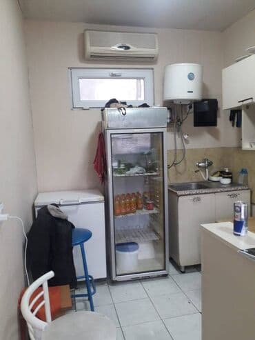 ist petrol tbilisi prospekti: Elimlər metrosunun yaxınlığında yol kənarı,sahəsi 10 kv/m — 4