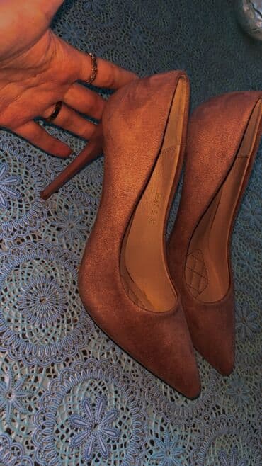 qadin ayaqqabı: Tuflilər — 1