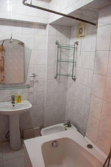 bina az musfiq qesebesi kohne tikili: Bakı şəhəri, Səbail rayonu, Bayıl qəsəbəsində Leninqrad proyektli 9 — 4