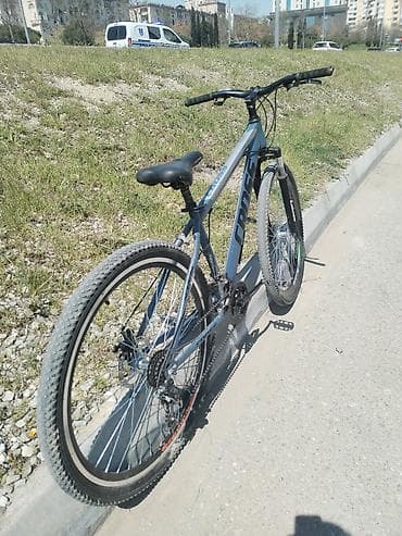 kross: KROSS dağ velosipedi - Geniş və möhkəm alüminium hardtail çərçivə - — 2