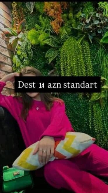Dəstlər, kostyumlar: Qadın geyim dəsti – standart ölçü • Rəng: parlaq fuksi/çəhrayı • 2 — 1