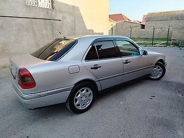 mercedes disk: Mercedes-Benz C-Class: 1.8 l | 1996 il Sedan — 6