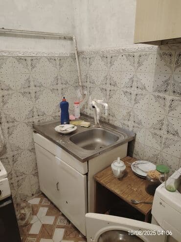 qebele kiraye evler: Salam Memar Əcəmi metrosundan 5 deqelik yolda 5 Mərtəbə Binanın 5 ci — 4