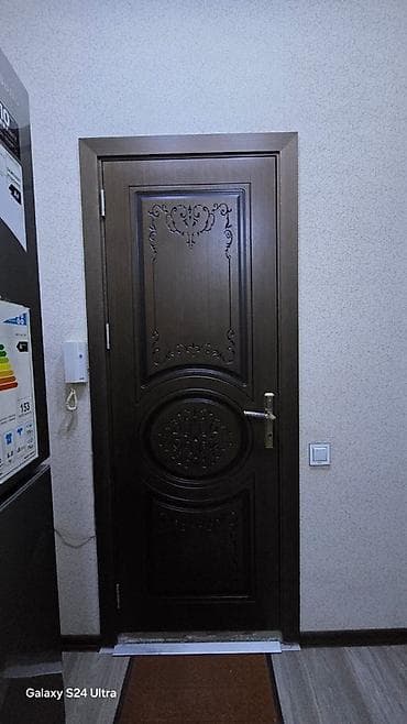 qab aliram: Klassik üslubda otaq qapısı - Material: tünd rəngli ağac teksturalı — 3