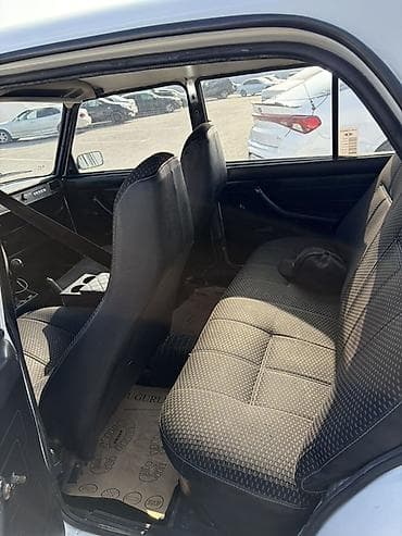 daewoo lanos 2011: Lada 2107, ağ rəng, sedan kuzov. Xarici: - Xrom ön barmaqlıq, kvadrat — 5