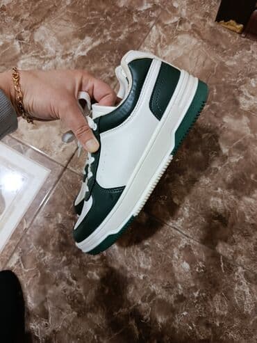 beqa üçün qadın krossovkaları: FLO, Ölçü: 38, rəng - Ağ, İşlənmiş — 1