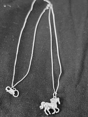 goz muncugu qolbaqlar: 2 eded gumush sep. klonuyla dest. 1 ededin qiyneti 25 man. teze — 1