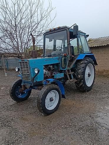 şuşeli vitrin: Traktor MTZ Belarus (mavi kabinli) - Universal kənd təsərrüfatı — 2