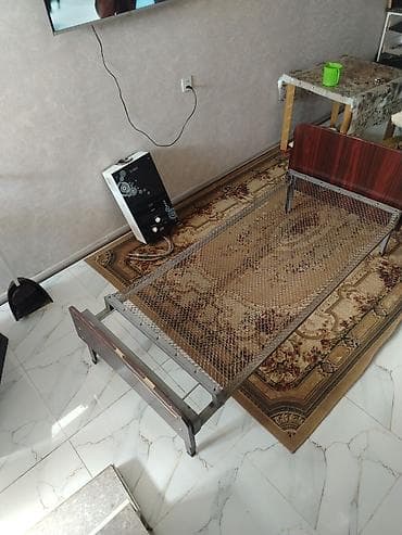 tek adamliq yataq: Təknəfərlik çarpayı, Bazasız, Matrassız, Siyirməsiz — 1