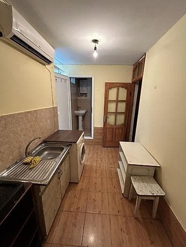 Гаражи: Ev babək prospekti keşlə qesebesinde yerlesir. Dədəmin avtoservisinin — 3