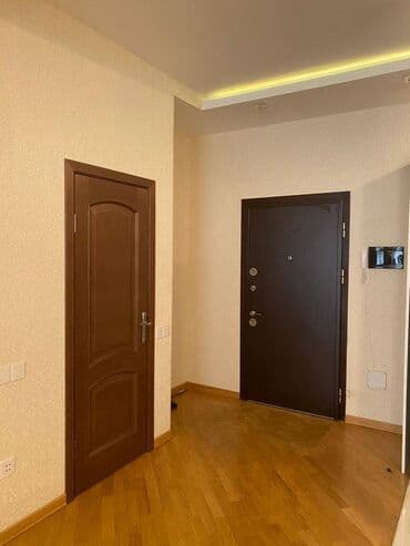 kirayə ev 20 yanvar: Yasamal rayonu, 20 yanvar metrosu yaxınlığında,19 mərtəbəli binanın — 8