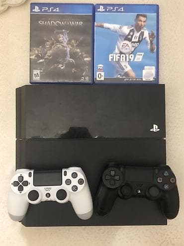 PlayStation 4 (PS4) oyun konsolu dəsti Komplekt: - PS4 konsolu (qara