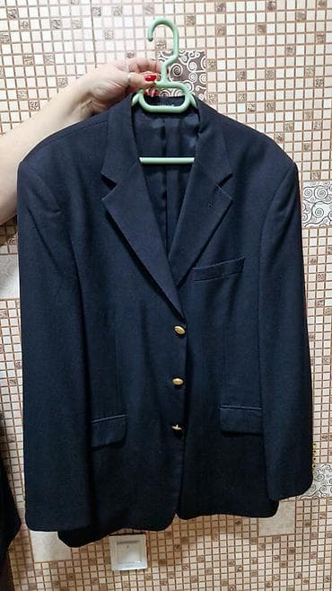 Klassik kişilər üçün qara rəngli pencək CLUB DJEC 56-58 raz,az geyilib lalafo.az -da Klassik kişilər üçün qara rəngli pencək CLUB DJEC 56-58 raz,az geyilib