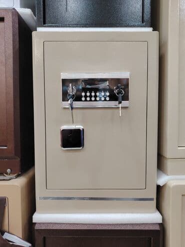 pul yığmaq üçün kassa: Hundurluk 60 Eni 42 Derinlik 38 Seyf iki acar ve kodile isleyir — 1