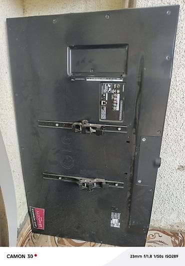 Ekranın Çoxu qiriqdir amma televizor işləyir. LG 55LF630V 55" Full HD
