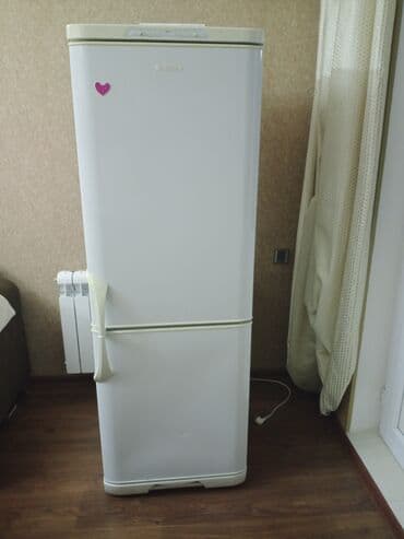 soyuducu et: İşlənmiş 2 qapılı Biryusa Soyuducu Satılır, rəng - Ağ, Dolab içi — 4