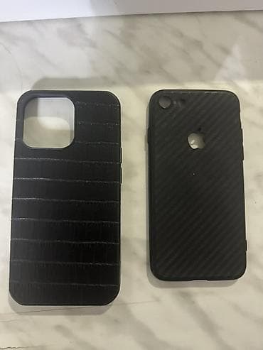 cib vayfayi: İki ədəd telefon qabı dəsti - Sol qab: iri kamera kəsiyi olan model — 1