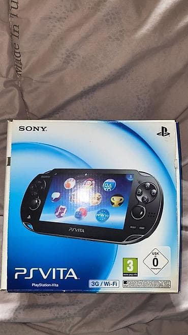 ps one: Sony PlayStation Vita (PSVita) – 3G/Wi‑Fi modeli Xüsusiyyətlər: - 5" — 2