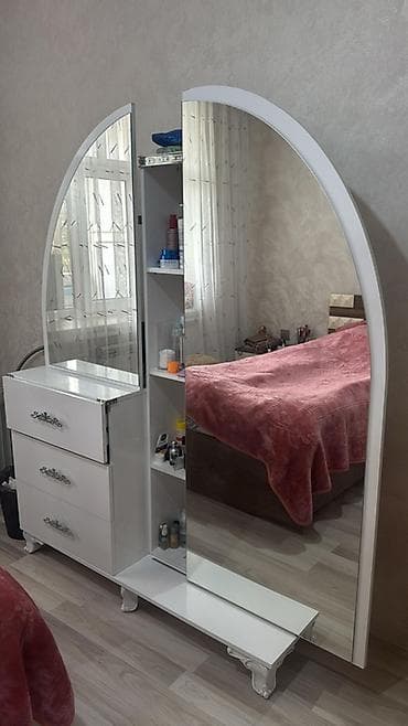 Komodlar: Güzgülü — 2