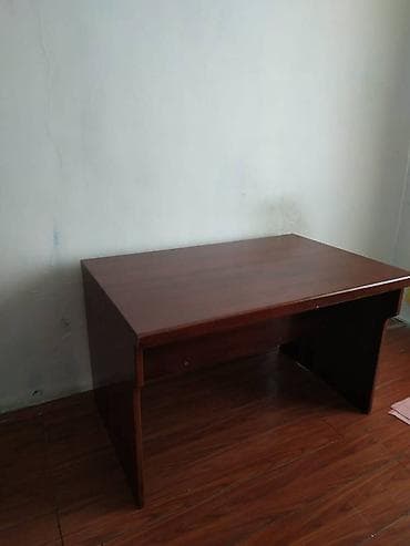 Stol normal vəziyyətdədir.Maraqlananlar zəng vursun.Uzunluq 1,2