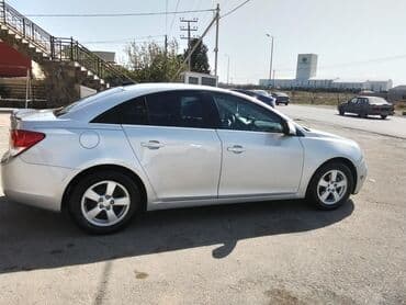 cruze sürətlər qutusu: Chevrolet Cruze: 1.4 l | 2016 il 104000 km Sedan — 7
