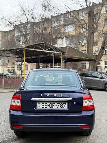 vaz 2106 mator: Lada Priora sedan – tünd mavi rəngdə, Azərbaycan nömrə nişanı — 6