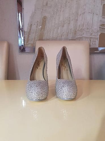 ayaggabı: Tuflilər, Ölçü: 37, rəng - Ağ, İşlənmiş — 4