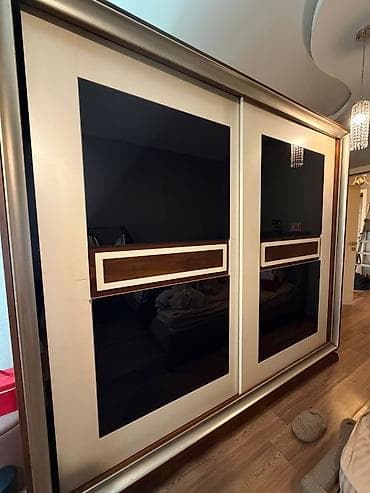 sfaner satilir: 2 qapılı, Güzgülü, Bej, Taxta, Kupe, Düz dolab — 3