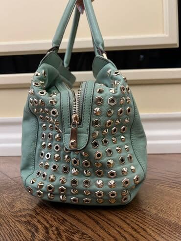 qaşlı çanta: Pinco marksidi, originaldi, hec bir problemi yoxdur bir iki defe — 4