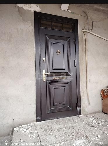 Köhnə qapıların yerinde təmiri və rənglənməsi.İsteye uyğun qapıların