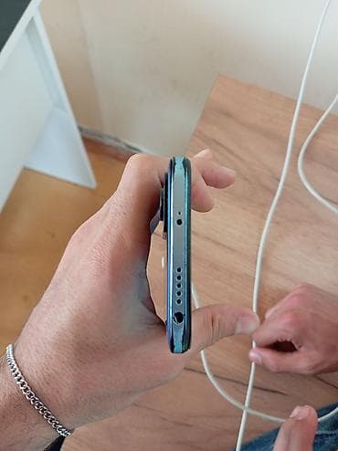 zimmer tv pult yukle: Məhsul: Smartfon (USB-C girişli, 3.5 mm qulaqcıq çıxışlı) Təsvir: - — 3