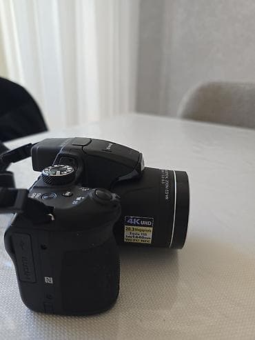 kamera saat: Nikon COOLPIX B700 fotoaparat - 20.3 MP BSI CMOS sensor - 4K UHD — 3