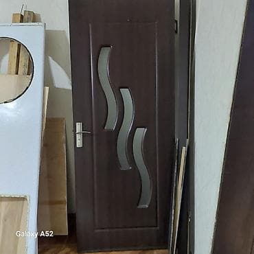Qapı 3 edirdi biri 55 azn Ölçü 90/2.05 sm Agır möhkəm qapıdır Ünvan