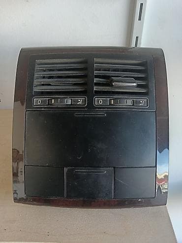 Avtomobil üçün arxa mərkəzi konsol paneli (hava deflektoru ilə) - İki