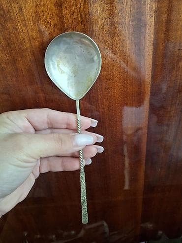 Uzun saplı metal qaşıq - Material: metal ərintisi - Başlıq: göz