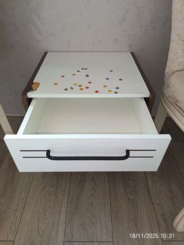 гардеробная мебель: İki ədəd komod/çalşafaltı tumbası 1) Ağ və qəhvəyi kombinasiya: - 2 — 2