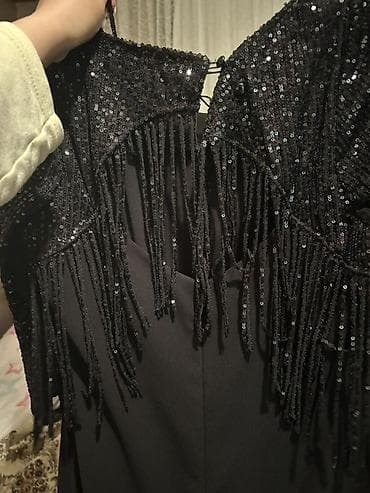 sattlar: 1 ci don 38 razmer beli aciq detaylidir 25-e satilir . Axirinci don L — 2