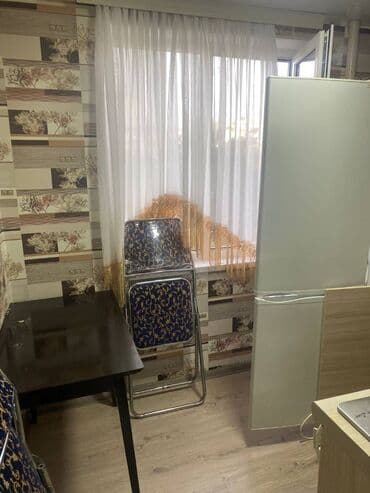 1 otaqlı kohnə tikili: Xalqlar dostluğu metrosu. parkın yanı 5 mərtəbəli binanın 3 cü — 3