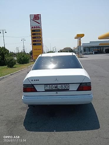 mersedes saat: Mercedes-Benz E 230: 2.3 l | Sedan — 2