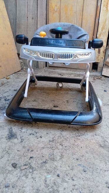yuxuda körpe uşaq görmek: Uşaq gəzdirici (baby walker) - Avtomobil dizaynlı panel: sükan — 1