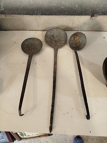 qab qaşıq: Metal mətbəx alətləri dəsti - 3 ədəd uzun saplı metal qaşıq - 2 ədəd — 2