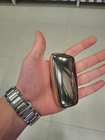 Metal korpuslu, kompakt və əl içində rahat tutulan elektron əl