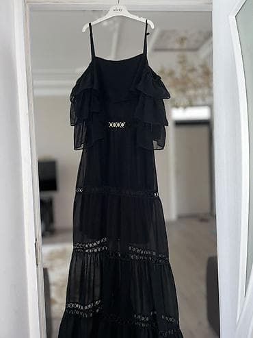 şifon don: Qara maxi paltar - Model: nazik askılı, yüngül və axıcı siluet - Üst — 1