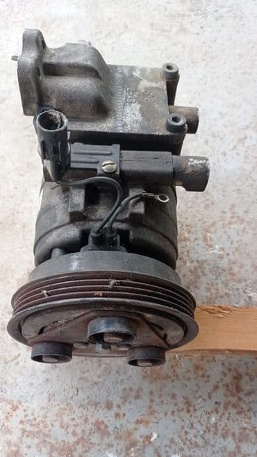 ikinci el kompresör: İşlənmiş, lakin işlək vəziyyətdə olan avtomobil kondisionerinin — 2