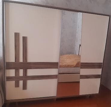 Güzgülü sürgülü qapılı şkaf Razılaşma yolu ilə satılır. Sağlam at lalafo.az Güzgülü sürgülü qapılı şkaf Razılaşma yolu ilə satılır. Sağlam