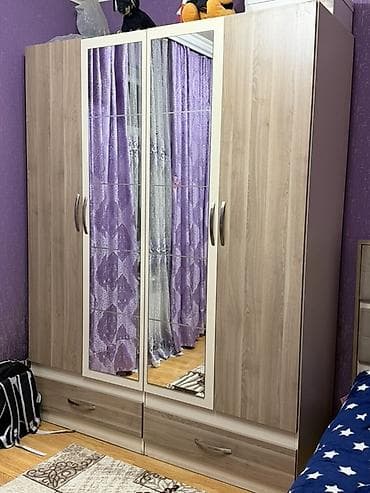 Yataq otağı üçün mebel dəsti Tərkibi: - Dörd qapılı şkaf: iki mərkəzi