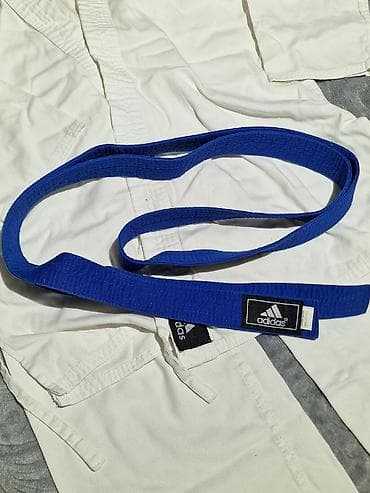 kombat şalvar: Karate paltarı yaxşı vəziyyətdədir. 11-13 yaş üçün uyğundur. hər — 4